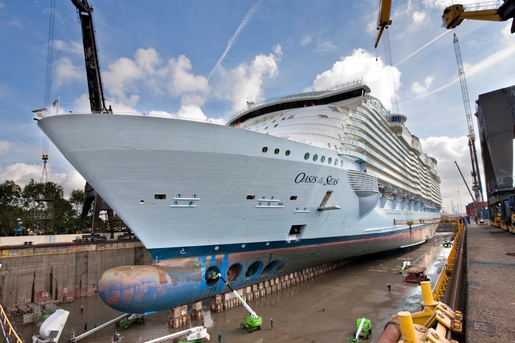 Tàu oasisdrydock sử dụng sơn Sigma