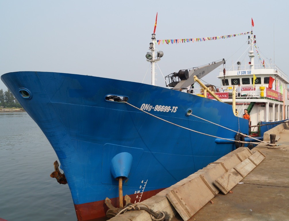 Sơn tàu biển 